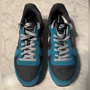 Nike International Teal and Grey Running Shoes women’s 7.5